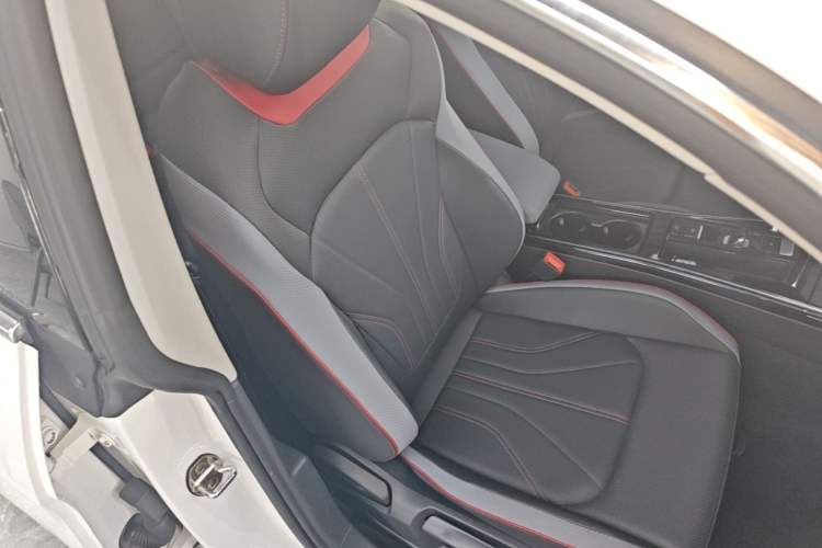 Used Volkswagen Lamando 2023 Lavida L 280TSI DSG Cool & Spicy Edition Right Front Seat