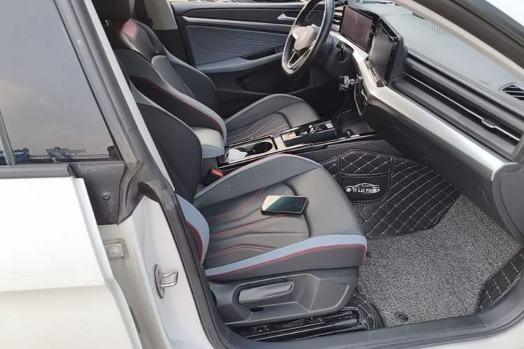Used Volkswagen Lamando 2023 Lavida L 280TSI DSG Spicy Edition Right Front Seat