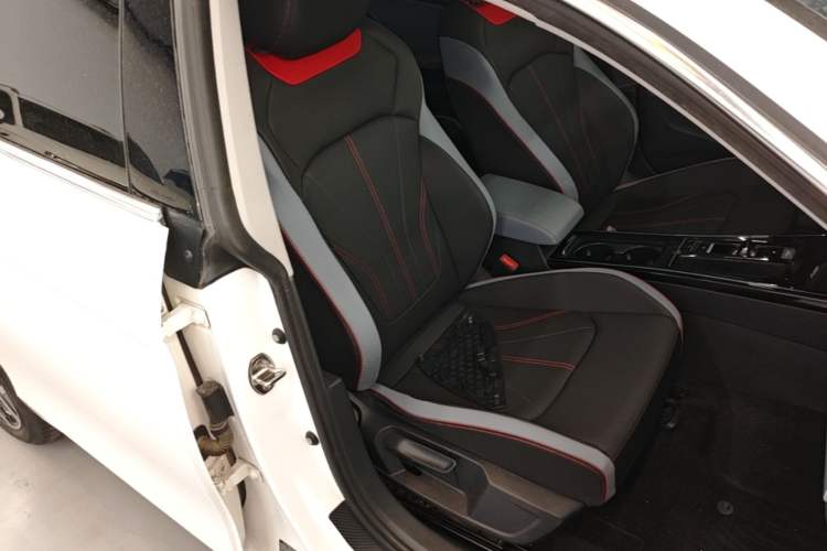 Used Volkswagen Lamando 2023 Lavida L 280TSI DSG Cool & Spicy Edition Right Front Seat