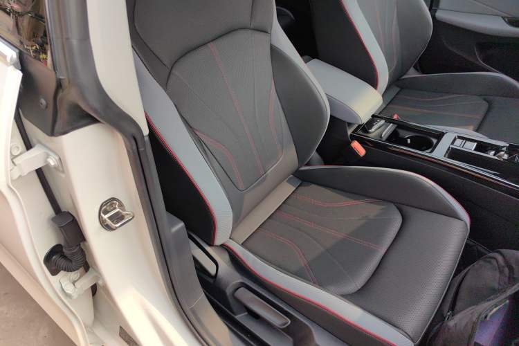 Used Volkswagen Lamando 2023 Lavida L 280TSI DSG Cool & Spicy Edition Right Front Seat