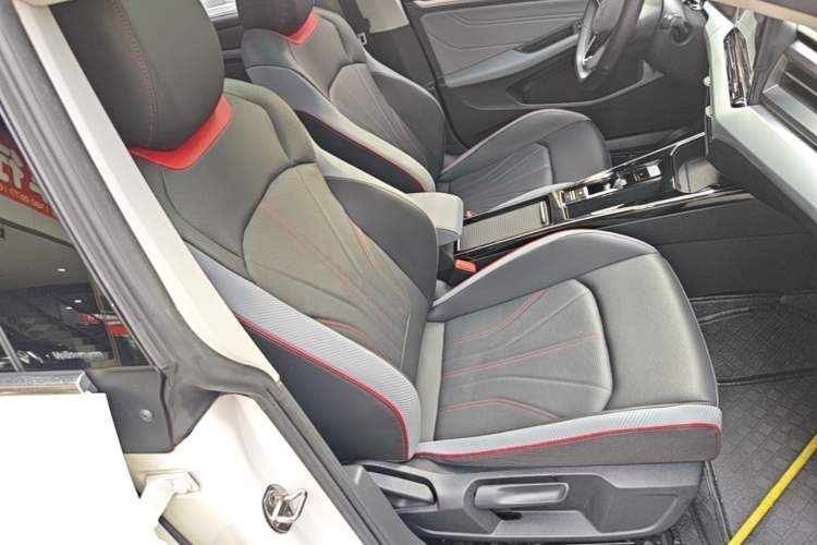 Used Volkswagen Lamando 2023 Lavida L 280TSI DSG Cool & Spicy Edition Right Front Seat