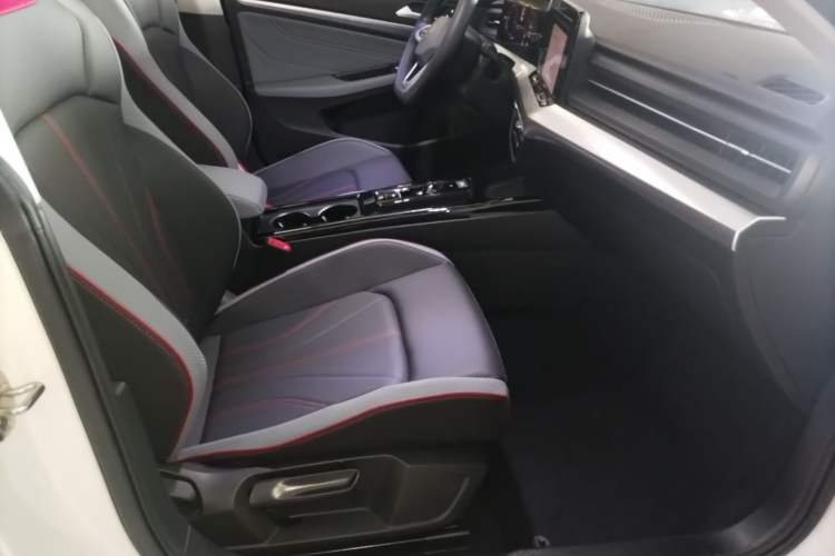 Used Volkswagen Lamando 2023 Lavida L 280TSI DSG Spicy Edition Right Front Seat