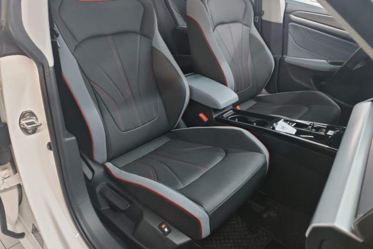 Used Volkswagen Lamando 2023 Lavida L 280TSI DSG Cool & Spicy Edition Right Front Seat