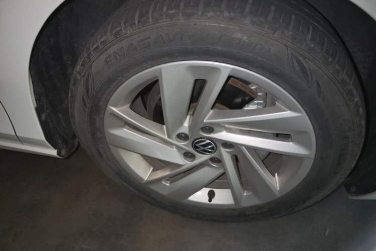 Used Volkswagen Lamando 2023 Lavida L 280TSI DSG Spicy Edition Right Front Wheel Hub