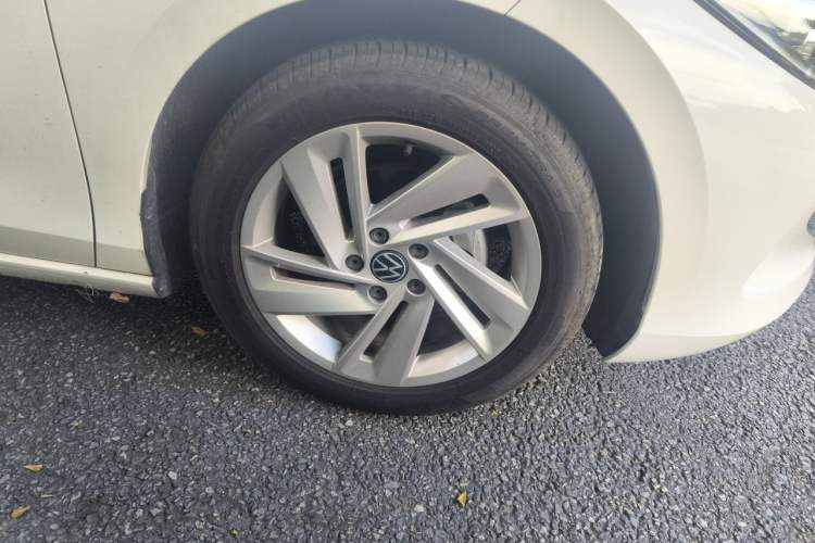 Used Volkswagen Lamando 2023 Lavida L 280TSI DSG Spicy Edition Right Front Wheel Hub