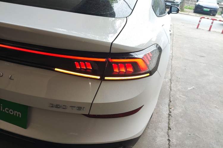 Used Volkswagen Lamando 2023 Lavida L 280TSI DSG Spicy Edition Right Rear Taillight
