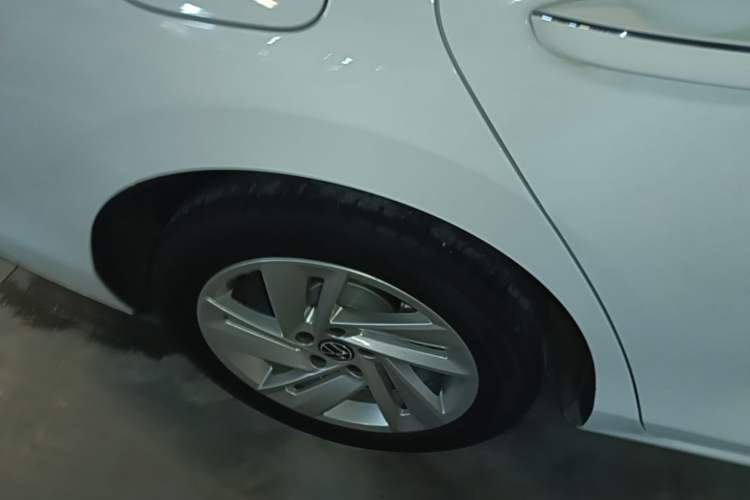 Used Volkswagen Lamando 2023 Lavida L 280TSI DSG Spicy Edition Right Rear Wheel Hub
