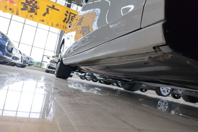 Used Volkswagen Lamando 2023 Lavida L 280TSI DSG Cool & Spicy Edition Right Side Sill