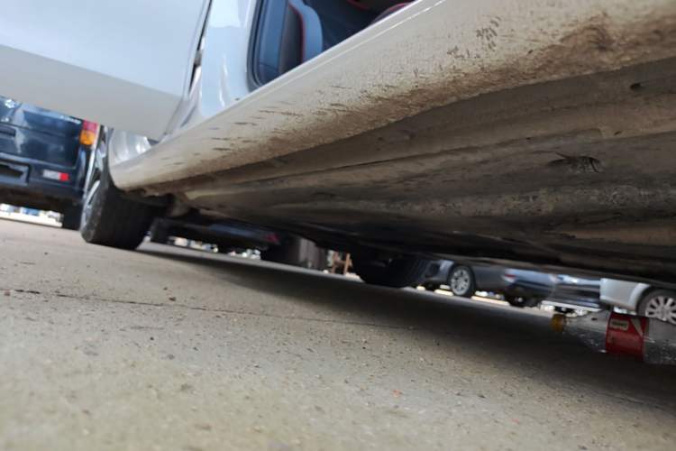 Used Volkswagen Lamando 2023 Lavida L 280TSI DSG Cool & Spicy Edition Right Side Sill