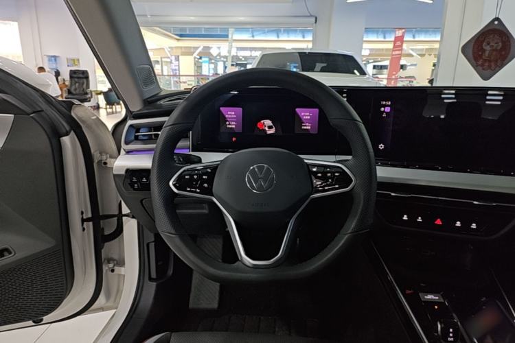 Used Volkswagen Lamando 2023 Lavida L 280TSI DSG Cool & Spicy Edition Steering Wheel