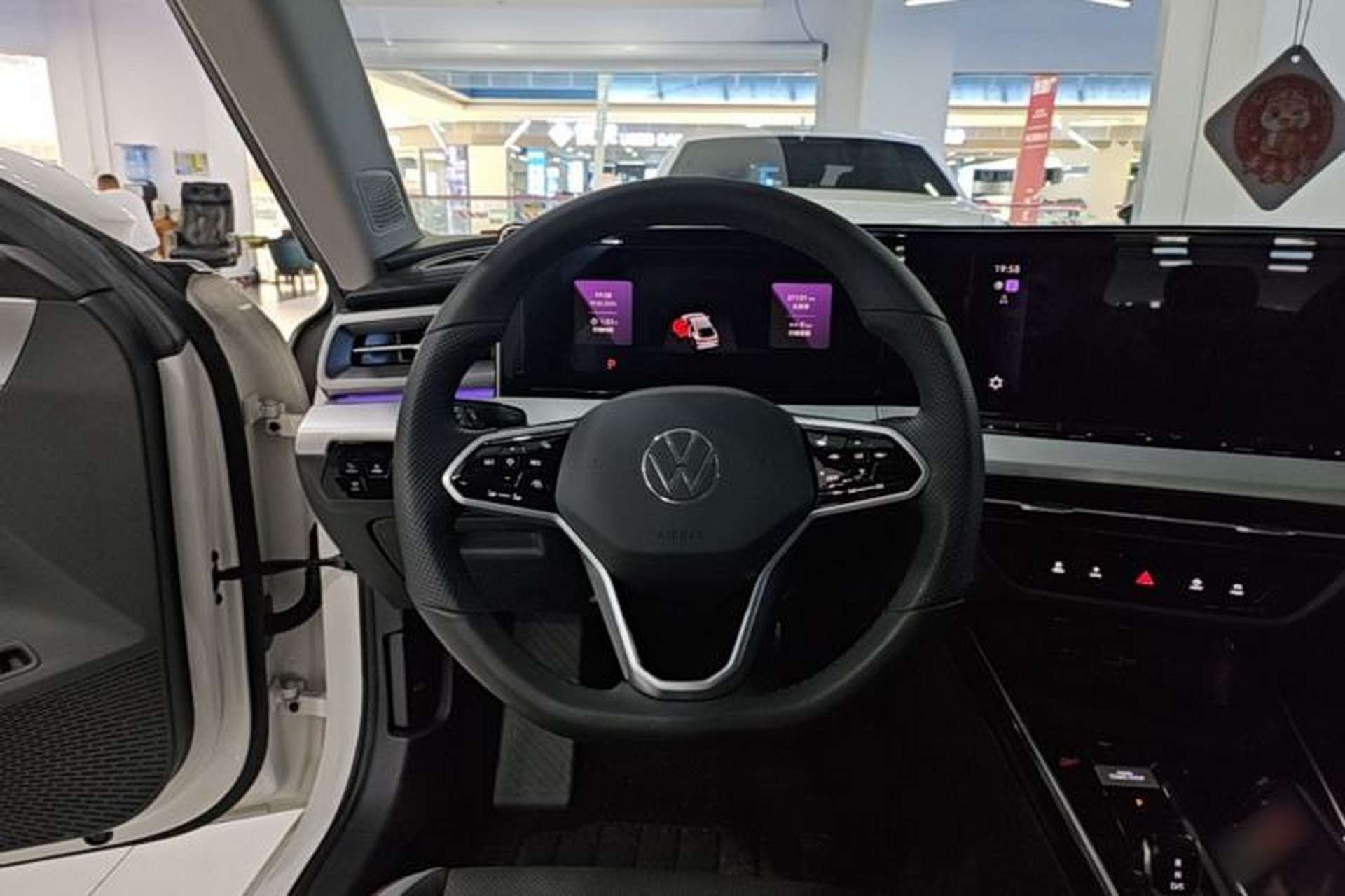 Used Volkswagen Lamando 2023 Lavida L 280TSI DSG Cool & Spicy Edition Steering Wheel