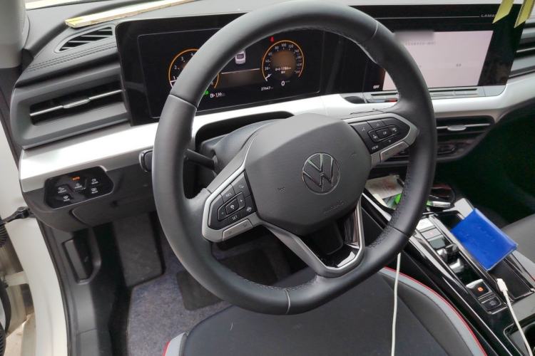 Used Volkswagen Lamando 2023 Lavida L 280TSI DSG Spicy Edition Steering Wheel