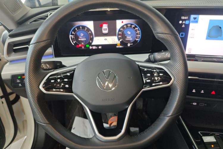 Used Volkswagen Lamando 2023 Lavida L 280TSI DSG Cool & Spicy Edition Steering Wheel