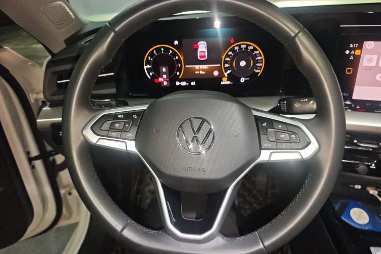 Used Volkswagen Lamando 2023 Lavida L 280TSI DSG Spicy Edition Steering Wheel