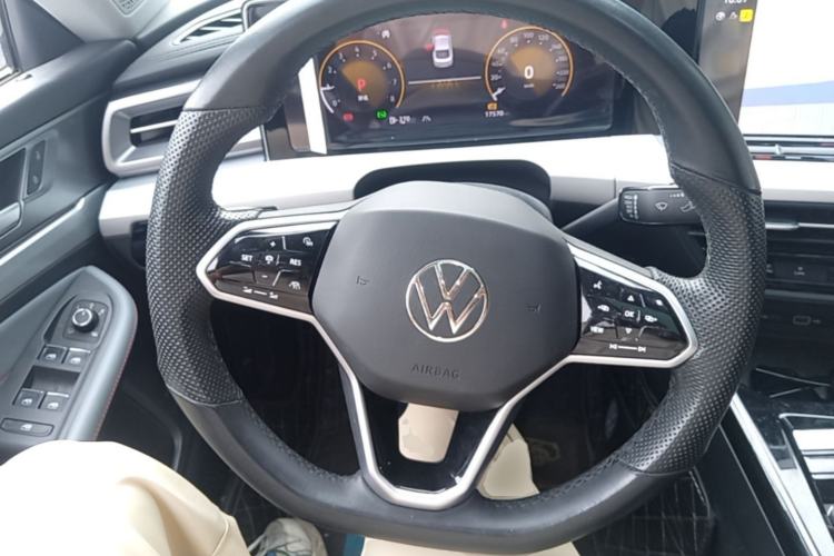 Used Volkswagen Lamando 2023 Lavida L 280TSI DSG Cool & Spicy Edition Steering Wheel
