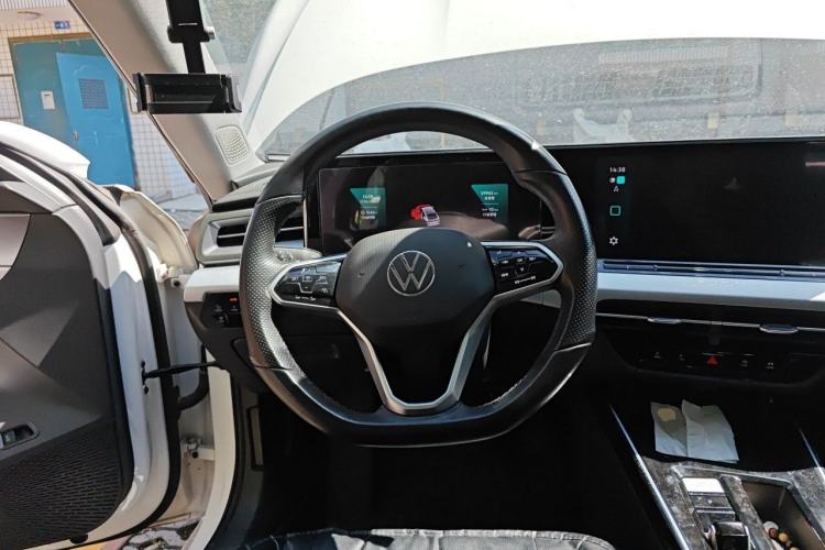 Used Volkswagen Lamando 2023 Lavida L 280TSI DSG Cool & Spicy Edition Steering Wheel