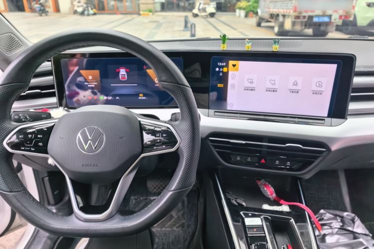 Used Volkswagen Lamando 2023 Lavida L 280TSI DSG Cool & Spicy Edition Steering Wheel