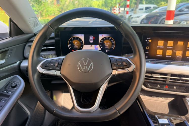 Used Volkswagen Lamando 2023 Lavida L 280TSI DSG Spicy Edition Steering Wheel