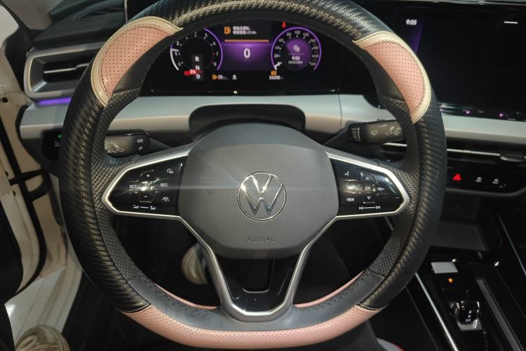 Used Volkswagen Lamando 2023 Lavida L 280TSI DSG Cool & Spicy Edition Steering Wheel
