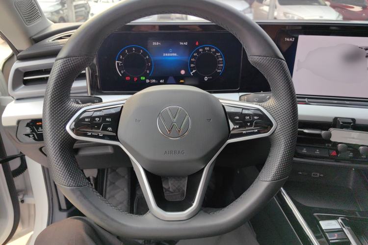 Used Volkswagen Lamando 2023 Lavida L 280TSI DSG Cool & Spicy Edition Steering Wheel