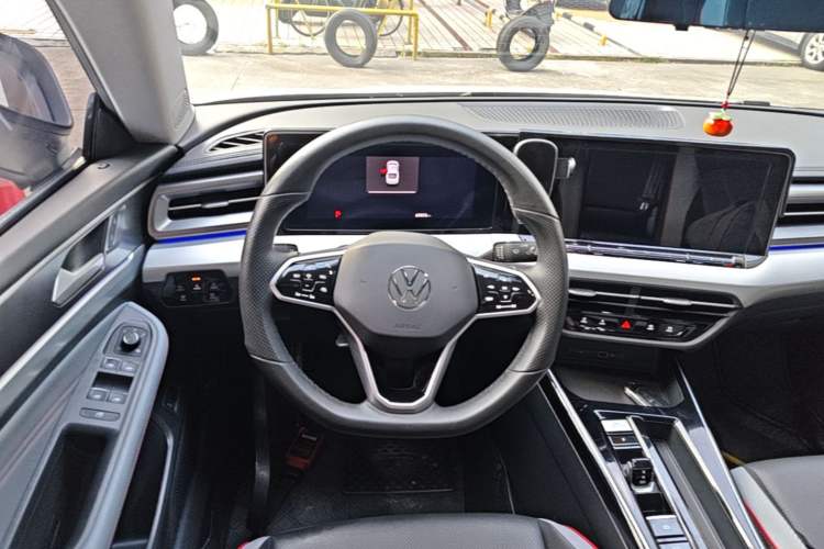 Used Volkswagen Lamando 2023 Lavida L 280TSI DSG Cool & Spicy Edition Steering Wheel