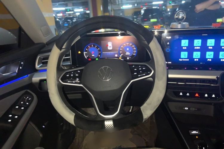 Used Volkswagen Lamando 2023 Lavida L 280TSI DSG Cool & Spicy Edition Steering Wheel