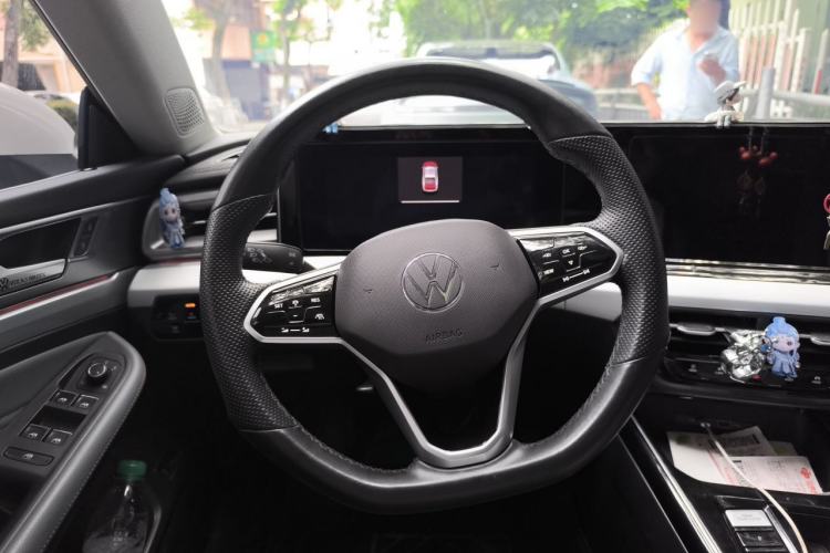 Used Volkswagen Lamando 2023 Lavida L 280TSI DSG Cool & Spicy Edition Steering Wheel