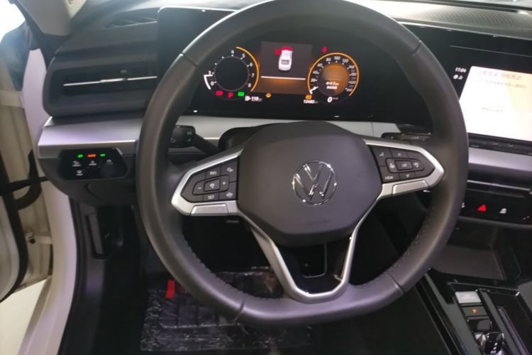 Used Volkswagen Lamando 2023 Lavida L 280TSI DSG Spicy Edition Steering Wheel