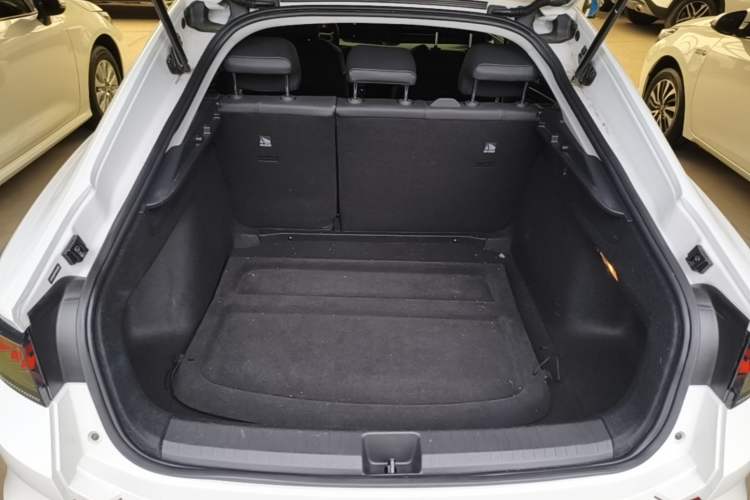 Used Volkswagen Lamando 2023 Lavida L 280TSI DSG Spicy Edition Trunk