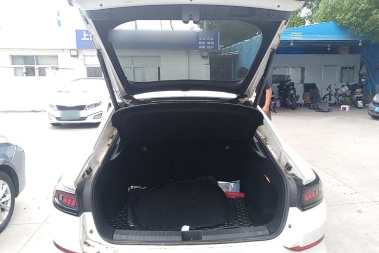 Used Volkswagen Lamando 2023 Lavida L 280TSI DSG Cool & Spicy Edition Trunk