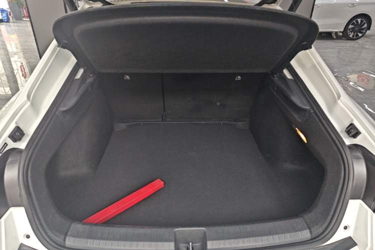 Used Volkswagen Lamando 2023 Lavida L 280TSI DSG Cool & Spicy Edition Trunk