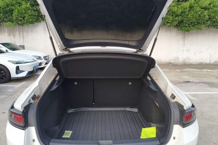 Used Volkswagen Lamando 2023 Lavida L 280TSI DSG Spicy Edition Trunk