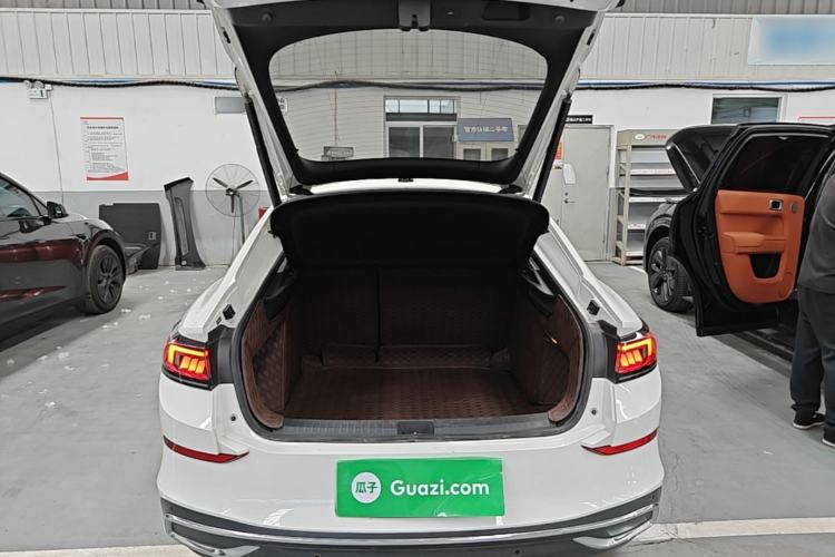Used Volkswagen Lamando 2023 Lavida L 280TSI DSG Cool & Spicy Edition Trunk