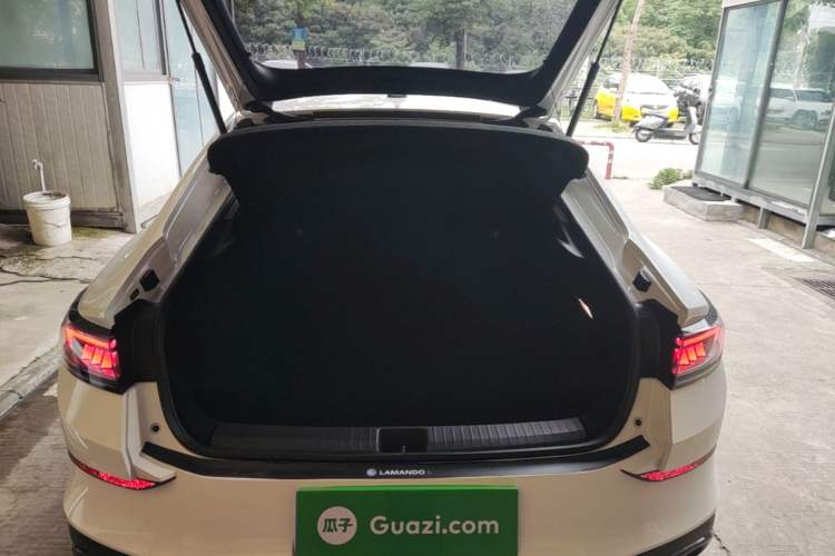 Used Volkswagen Lamando 2023 Lavida L 280TSI DSG Spicy Edition Trunk