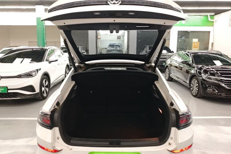 Used Volkswagen Lamando 2023 Lavida L 280TSI DSG Cool & Spicy Edition Trunk
