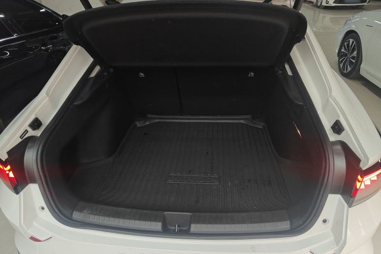 Used Volkswagen Lamando 2023 Lavida L 280TSI DSG Cool & Spicy Edition Trunk