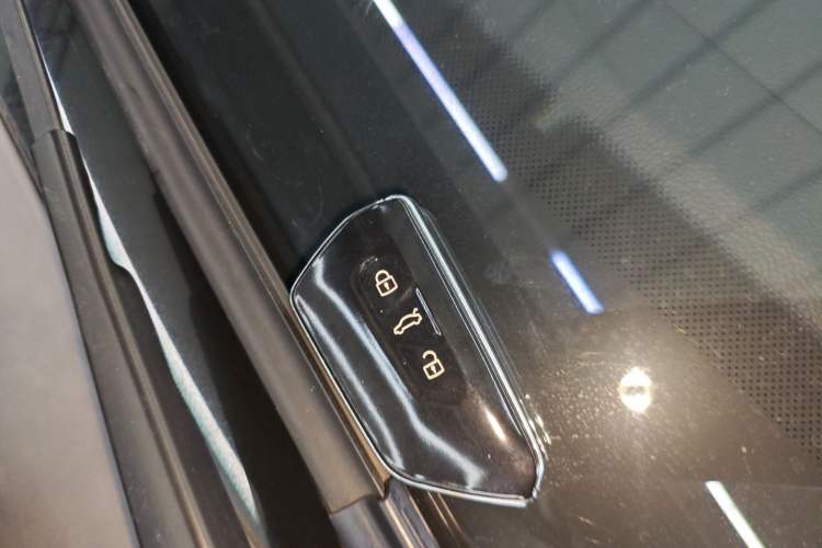 Used Volkswagen Lamando 2023 Lavida L 280TSI DSG Cool & Spicy Edition Vehicle Key