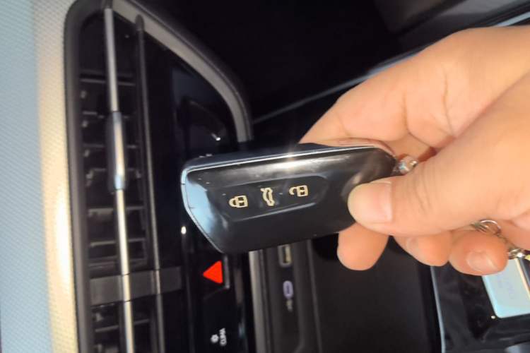 Used Volkswagen Lamando 2023 Lavida L 280TSI DSG Cool & Spicy Edition Vehicle Key