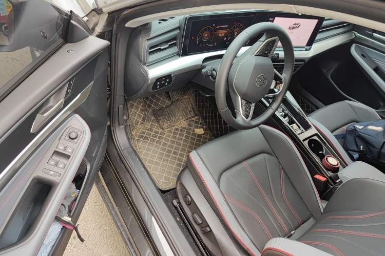 Used Volkswagen Lamando 2024 Lavida L 280TSI DSG Spicy Edition Driver Seat