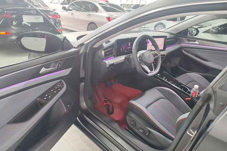 Used Volkswagen Lamando 2024 Lavida L 280TSI DSG Cool & Spicy Edition Driver Seat