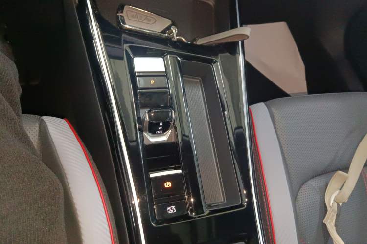 Used Volkswagen Lamando 2024 Lavida L 280TSI DSG Cool & Spicy Edition Gear Lever