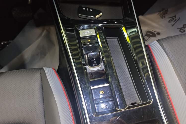 Used Volkswagen Lamando 2024 Lavida L 280TSI DSG Cool & Spicy Edition Gear Lever