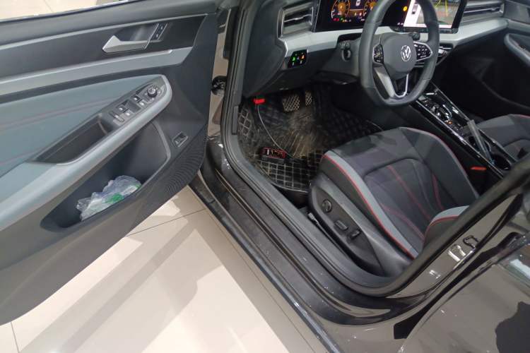 Used Volkswagen Lamando 2024 Lavida L 280TSI DSG Cool & Spicy Edition Interior 3