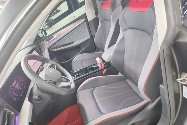 Used Volkswagen Lamando 2024 Lavida L 280TSI DSG Cool & Spicy Edition Left Front Seat