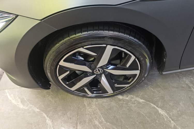 Used Volkswagen Lamando 2024 Lavida L 280TSI DSG Cool & Spicy Edition Left Front Wheel Hub
