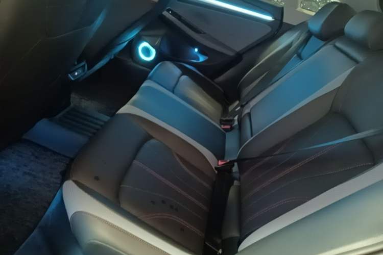 Used Volkswagen Lamando 2024 Lavida L 280TSI DSG Spicy Edition Left Rear Seat