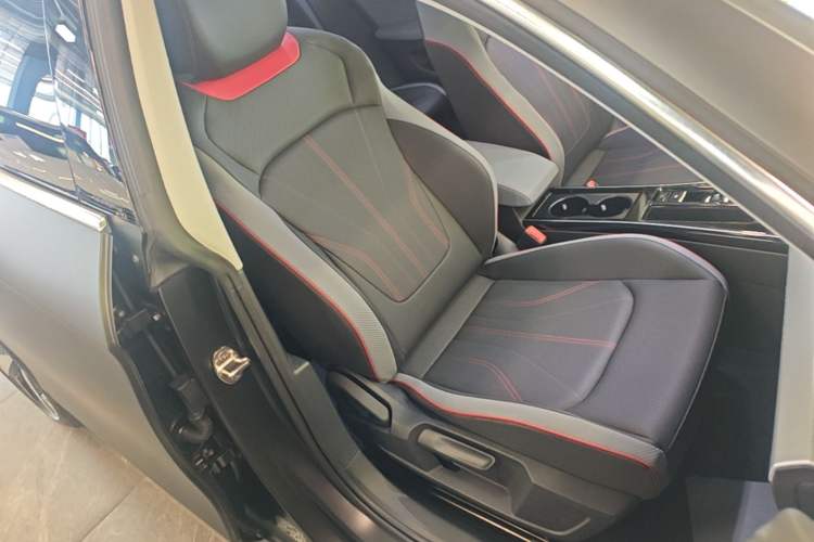 Used Volkswagen Lamando 2024 Lavida L 280TSI DSG Cool & Spicy Edition Right Front Seat