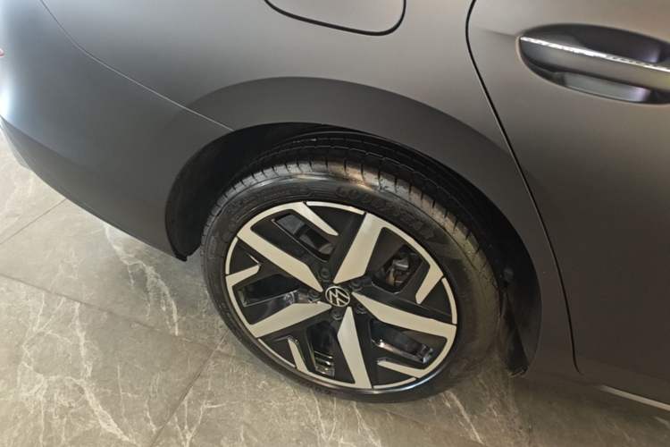Used Volkswagen Lamando 2024 Lavida L 280TSI DSG Cool & Spicy Edition Right Rear Wheel Hub