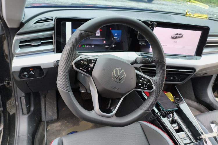 Used Volkswagen Lamando 2024 Lavida L 280TSI DSG Cool & Spicy Edition Steering Wheel