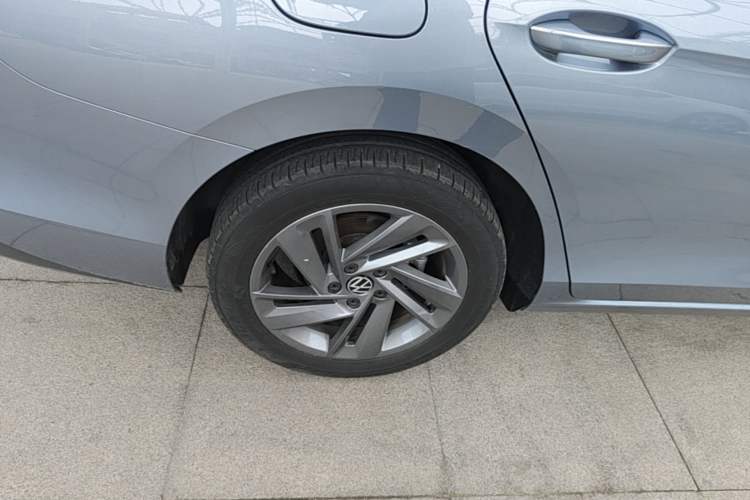 Used Volkswagen Lamando 2024 Lavida L 280TSI DSG Spicy Edition Right Rear Wheel Hub